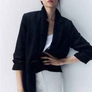 H&M Women's Black Blazer with Gathered Sleeves